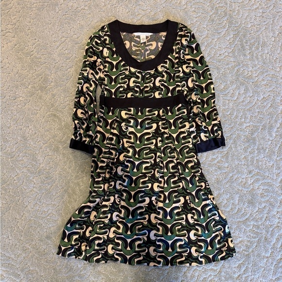 Diane Von Furstenberg Silk Steffi chain link pattern Dress Size 2 - Picture 5 of 15